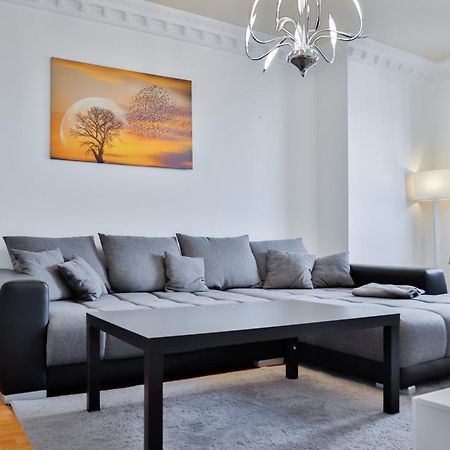 Exklusives Apartment Im Historischen Wohnhaus Mit Kamin, Bad & Viel Platz ブレーマーハーフェン エクステリア 写真