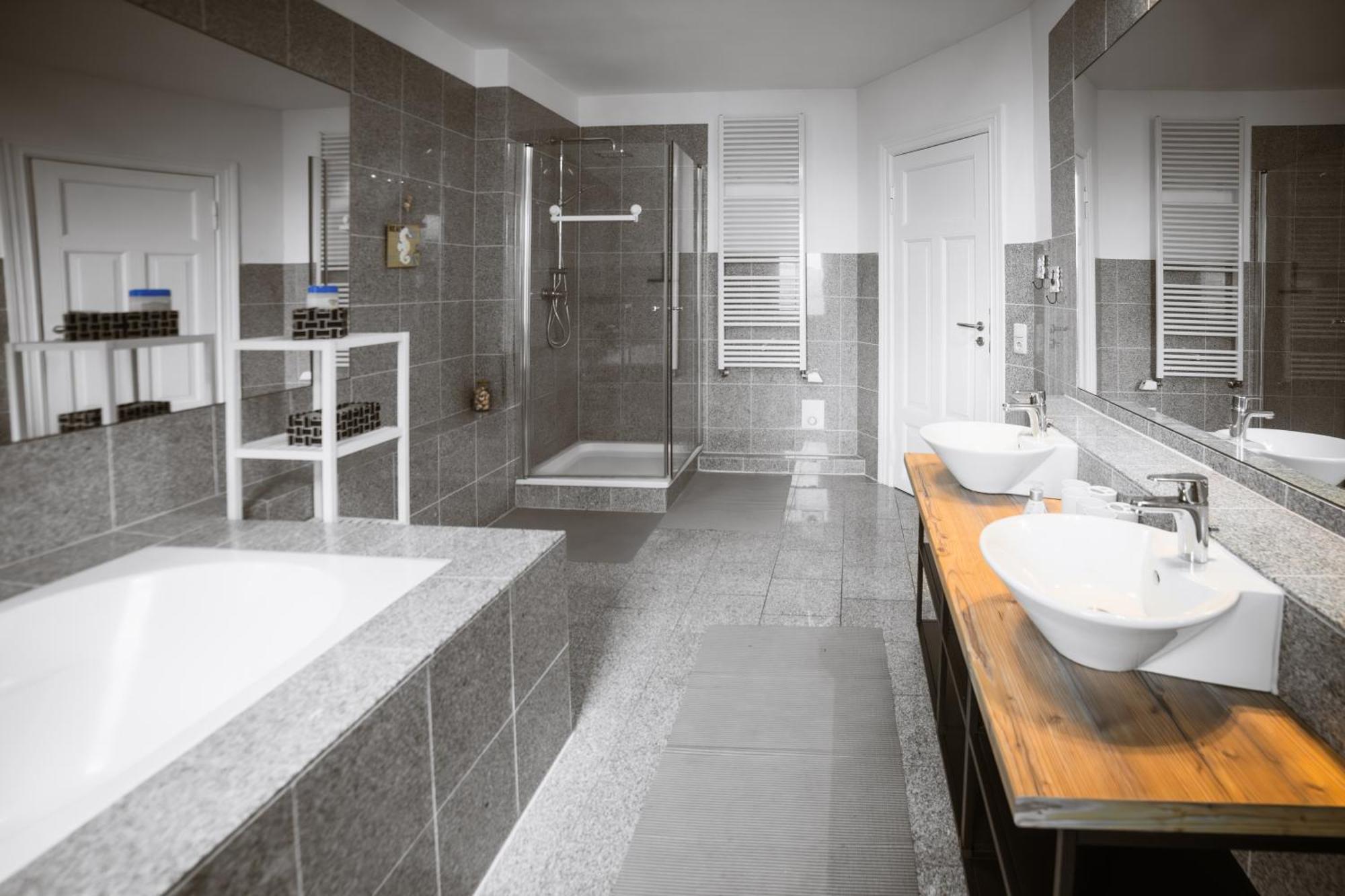 Exklusives Apartment Im Historischen Wohnhaus Mit Kamin, Bad & Viel Platz ブレーマーハーフェン エクステリア 写真